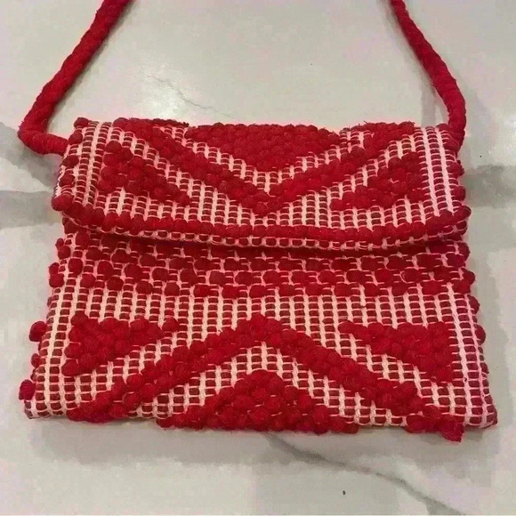 Antonello Red and White Clutch. Comes with red strap. - Picture 4 of 9